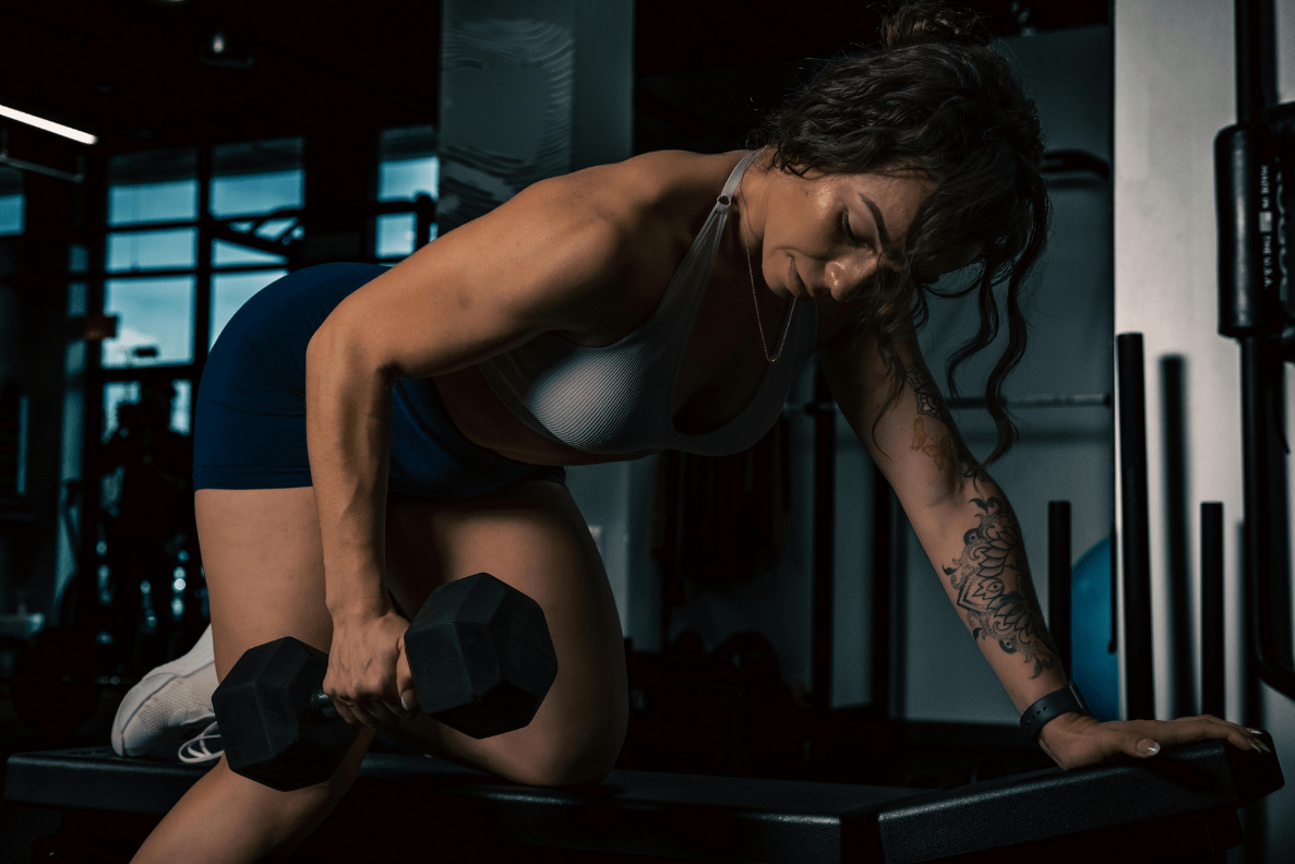 creatine-training-volume-performance-back-row-woman.jpg